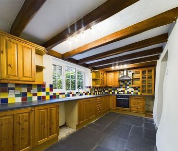 3 bedroom end of terrace house to rent - Photo 4