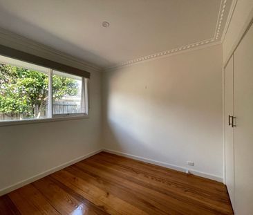 4/13 Garden Avenue, Glen Huntly - Photo 6