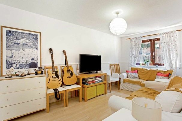 Doulton Mews, West Hampstead, NW6 - Photo 1