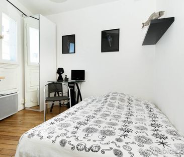 Logement à Paris, Location meublée - Photo 2