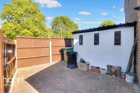 2 bedroom end of terrace house to rent - Photo 4