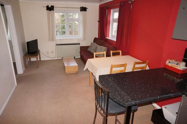 2 bedroom apartment to rent - Photo 1