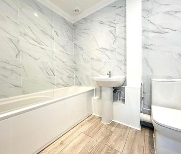 2 bedroom semi-detached house to rent - Photo 3