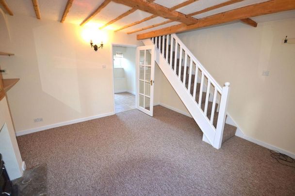 2 bedroom cottage to rent - Photo 1