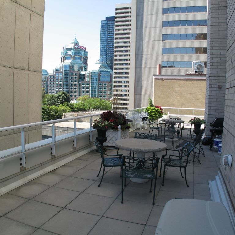 For Lease - 409 Bloor Street Unit# 702, Toronto, Ontario - Photo 1