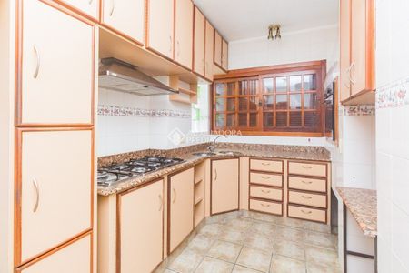 Casa com 4 quartos e 300m² para alugar em Jardim Botânico, Porto Alegre. - Foto 5
