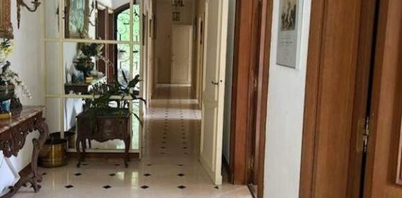 A LOUER EN MEUBLE MAISON FAMILIALE DANS LE QUARTIER DU BOIS SAINT DENIS A CHANTILLY - Photo 2