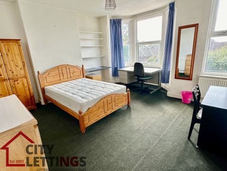 5 Bedroom End Terraced House - Photo 3