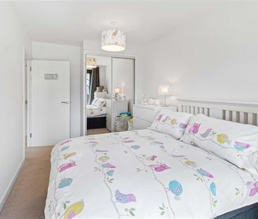 Apartment to Rent: Kingfisher Heights, E16 - Photo 1