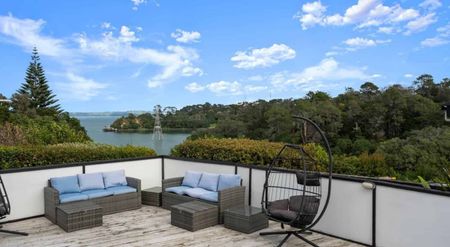 Spacious & Charming Character Home. - Photo 3