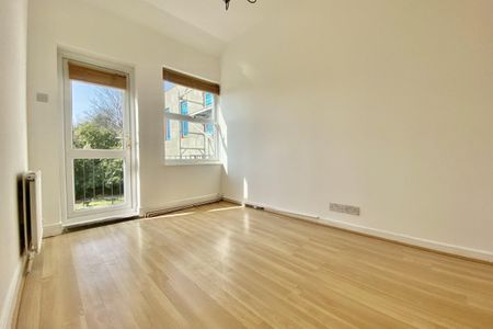 Midanbury Lane - Photo 2