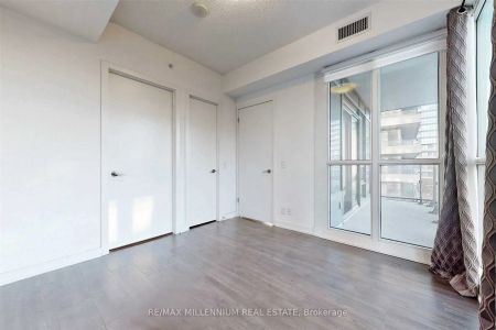2212 Lake Shore Boulevard #608 - Photo 4