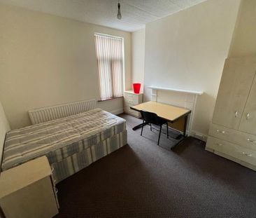 8 bedroom house to rent - Photo 3