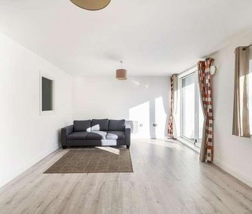 Holland Gardens, Brentford, TW8 - Photo 4