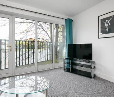 2 bedroom flat to rent - Photo 1