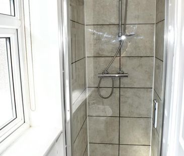 5 bedroom end of terrace house to rent - Photo 5