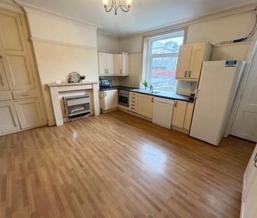 3 bedroom terraced house to rent - Photo 6