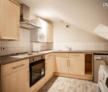 3 bedroom flat to rent - Photo 5