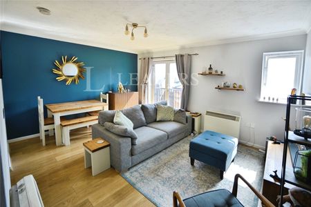 2 bedroom apartment to rent Wells Street, Chelmsford, Essex, CM1 - Photo 4