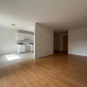 1 MOIS GRATUIT | 3 1/2 avec Balcon + Stationnement - Photo 2