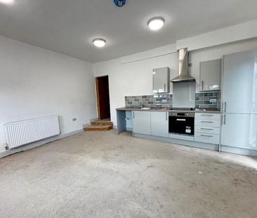 2 bedroom ground floor flat to rent - Photo 3