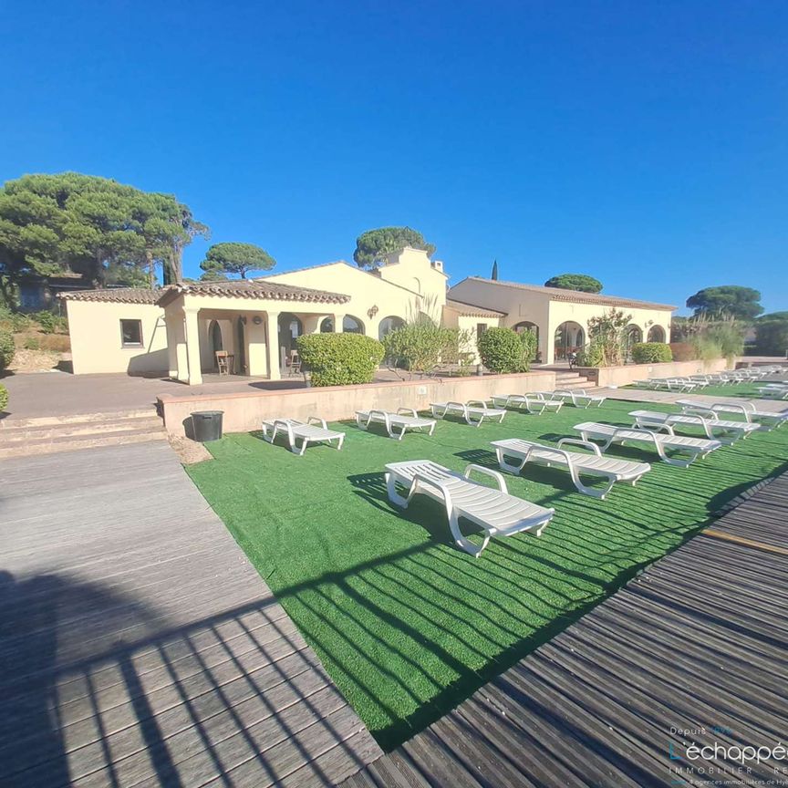 Maison californienne pour 4/6 personnes située dans un parc arboré à Gassin - Photo 1