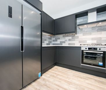 Hessle View, Hyde Park, Leeds - Photo 3