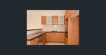 STYLISH LOW-MAINTENANCE LIVING IN THE HEART OF BUNDOORA - Photo 3