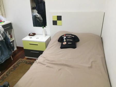 Piso de alquiler en Rúa de Santiago de Chile, Ensanche - Sar - Photo 4