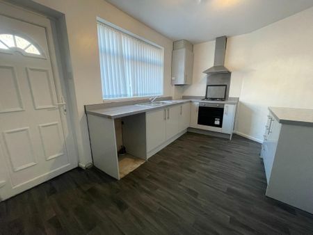 2 bedroom terraced house to rent - Photo 3