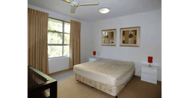 Furnished unit walking distance to Bond University - Photo 1