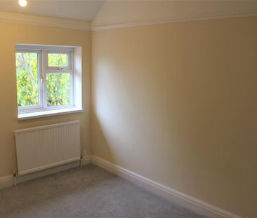 2 bedroom semi-detached house to rent - Photo 6