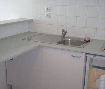 Location Appartement 2 pièces 38m² LA ROCHELLE 17000 - Photo 3