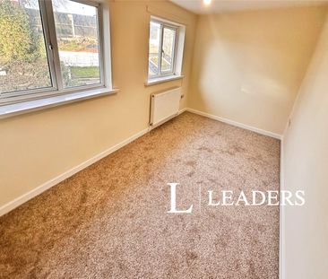 2 bedroom house to rent Frenchmoor Grove, Stoke-on-Trent, Staffords... - Photo 6