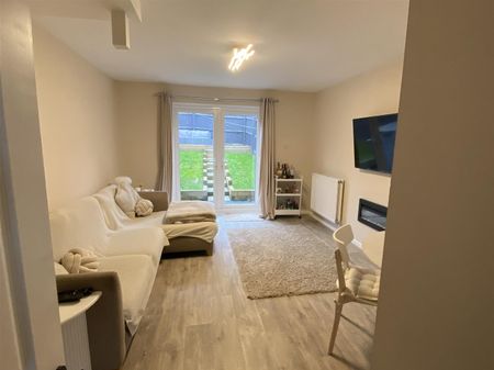 Ash Crescent, Bromyard - Photo 2