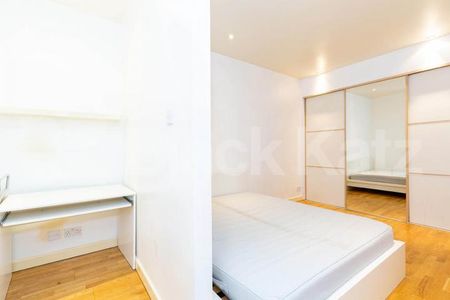 First floor 1 bedroom located in Old Street zone 1 location - Photo 5
