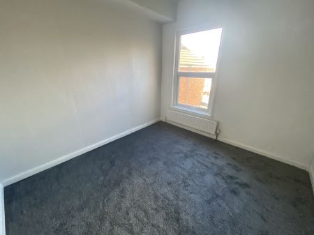 Princes Avenue, Withernsea - Photo 3