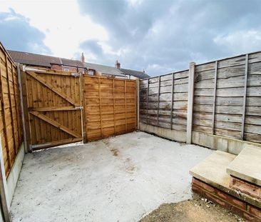 2 bedroom House To Let - Photo 5