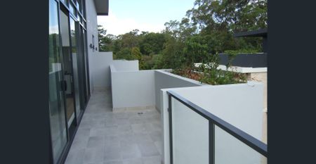Penthouse Style Living. ENVIOUS LIFESTYLE. High Cathedral ceiling - Photo 2