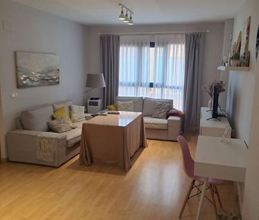 Alquiler de piso en CL Fernando El Catolico - Photo 2