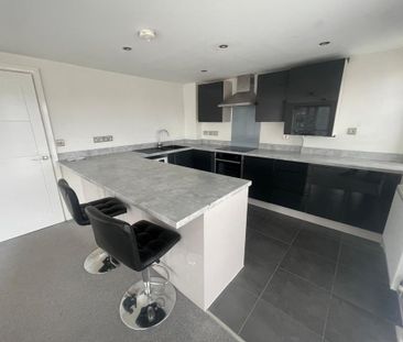 2 bedroom flat to rent - Photo 2