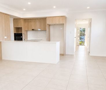 ***BRAND NEW*** 1 WEEK FREE RENT PLUS ONE MONTH FREE INTERNET WITH ... - Photo 3