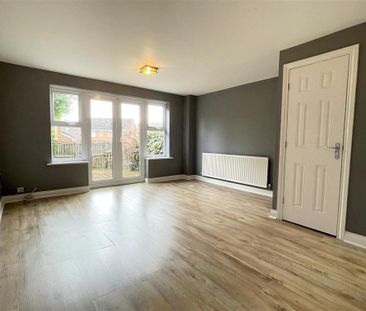 3 bedroom end of terrace house to rent - Photo 1