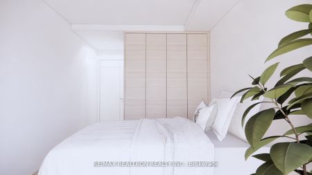 For Lease - 33 University Avenue Unit# 1705, Toronto, Ontario - Photo 3