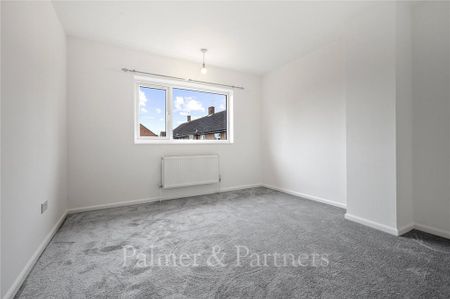 3 bedroom semi-detached house to rent - Photo 4