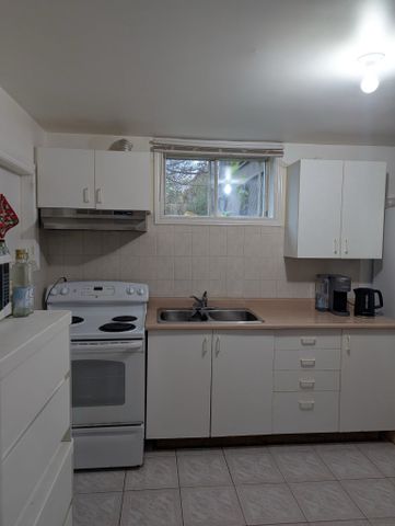 For Lease - 19 Schomberg Road, Richmond Hill, Ontario - Photo 5