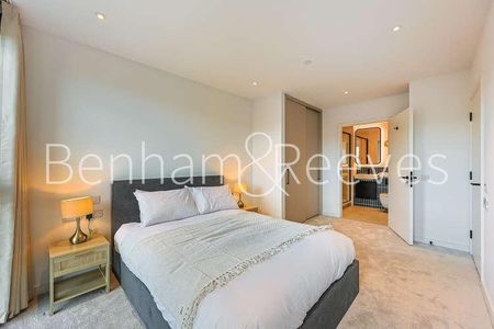 Samara Drive, Southall, UB1 - Photo 4