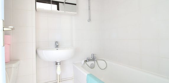 SECTEUR BRABOIS PROCHE CHRU STUDIO DE 25,50 AVEC EMPLACEMENT PARKING - Photo 2