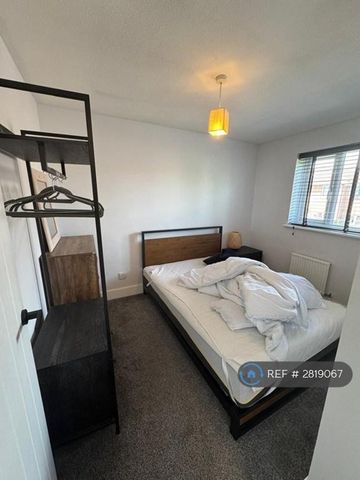 3 bedroom detached house to rent - Photo 4