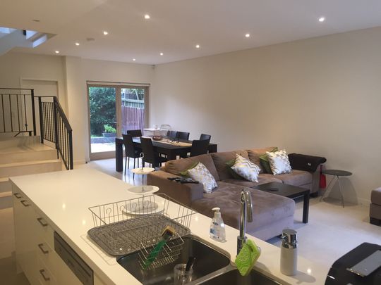 Abbotsford - Photo 1